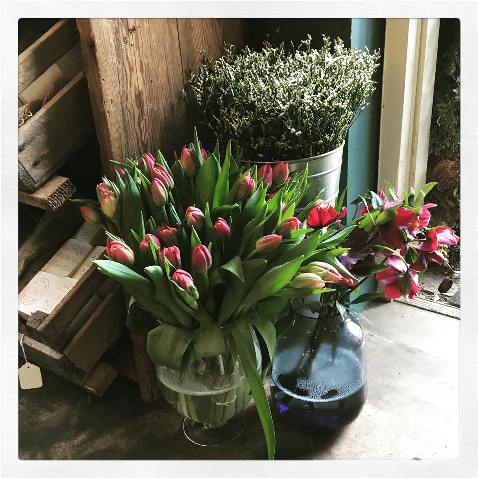 Flower Delivery The Flower Hut Florist Bury St Edmunds